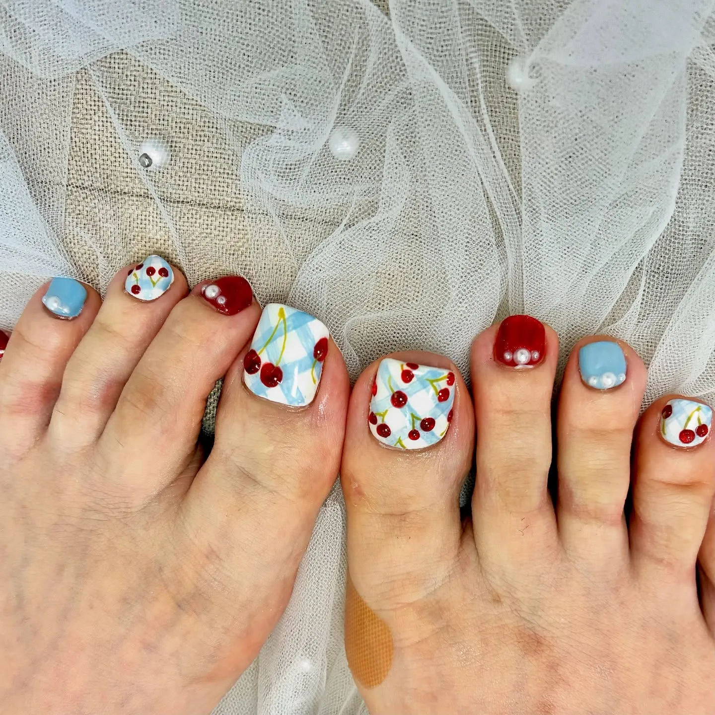 さくらんぼネイル🍒👣