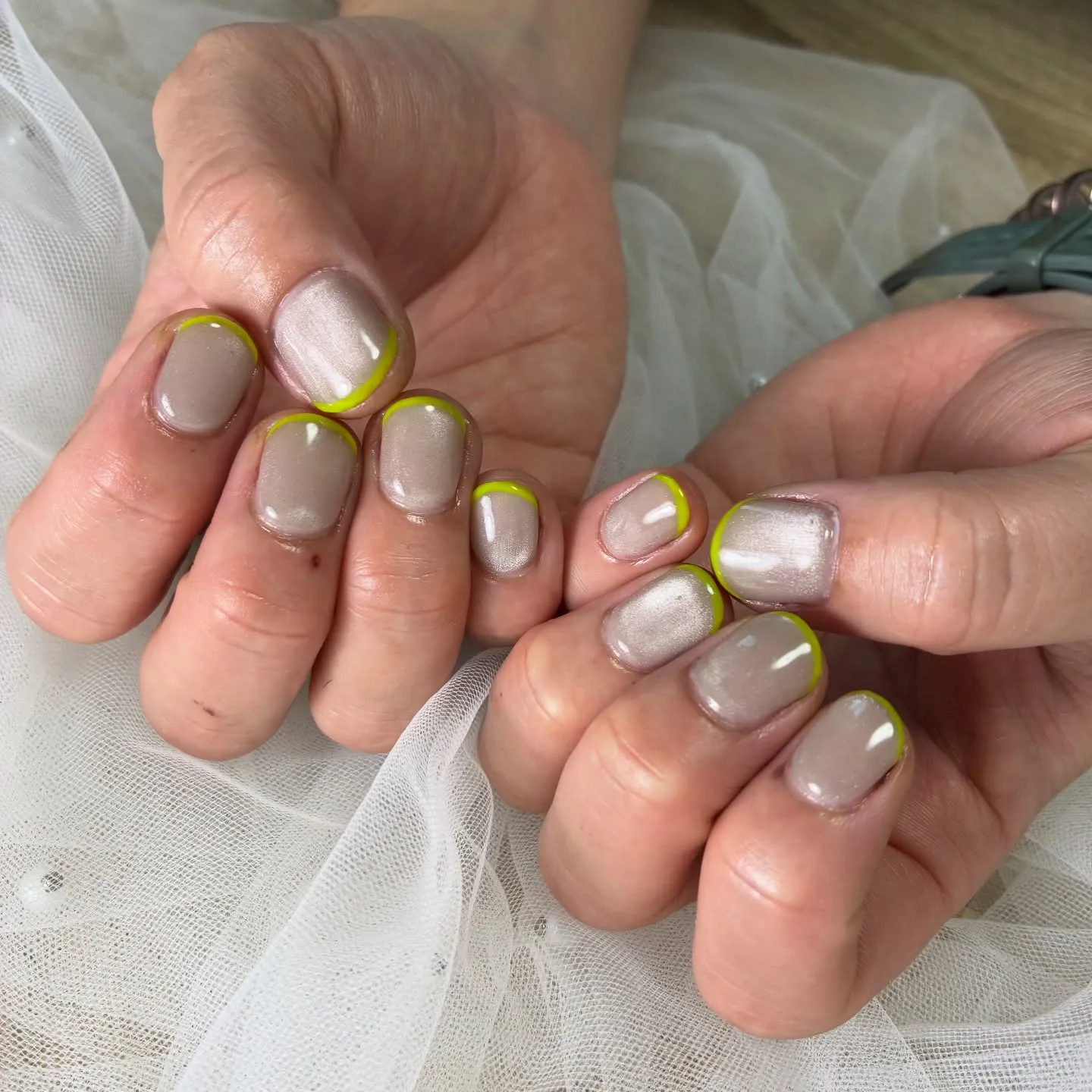 グレーマグ✖️ネオンイエロー🟡